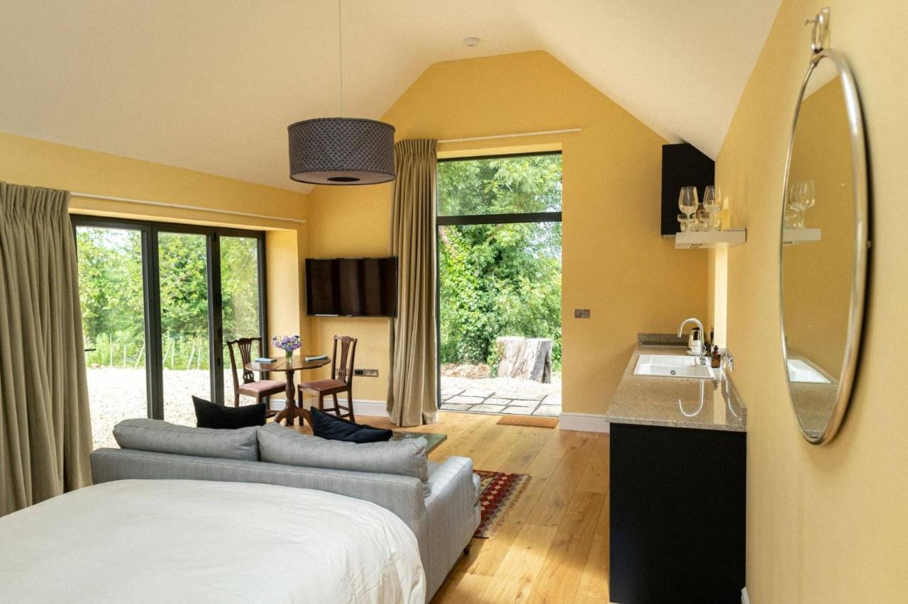 Meadow Barn Villa แอ็กซ์มินสเตอร์ ภายนอก รูปภาพ